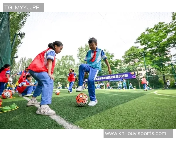 运动数据李丽的足球人生从草地到绿茵场的深度对话与成长故事 运动数据李丽的足球人生从草地到绿茵场的深度对话与成长故事